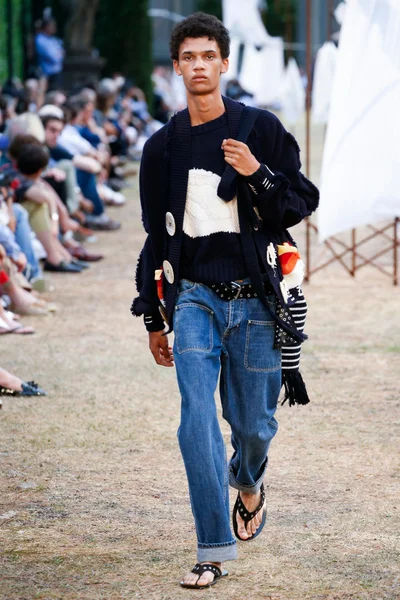 Look 36
